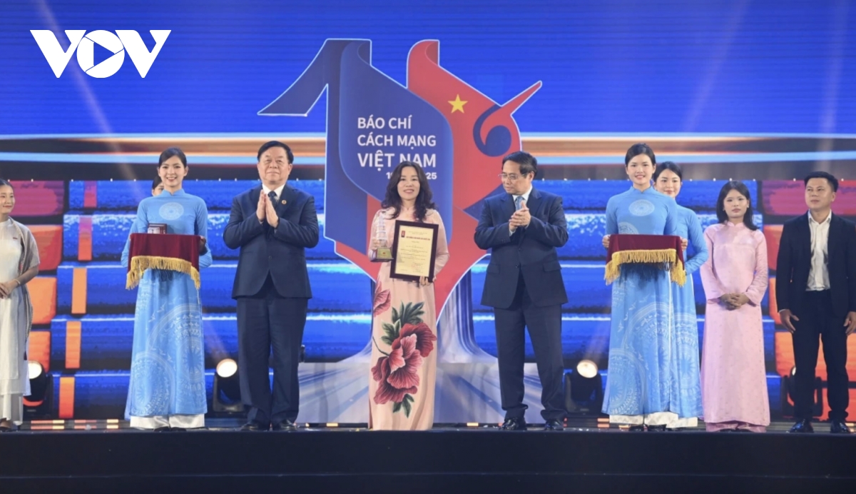 Overview of the 19th National Press Awards Ceremony in Hanoi